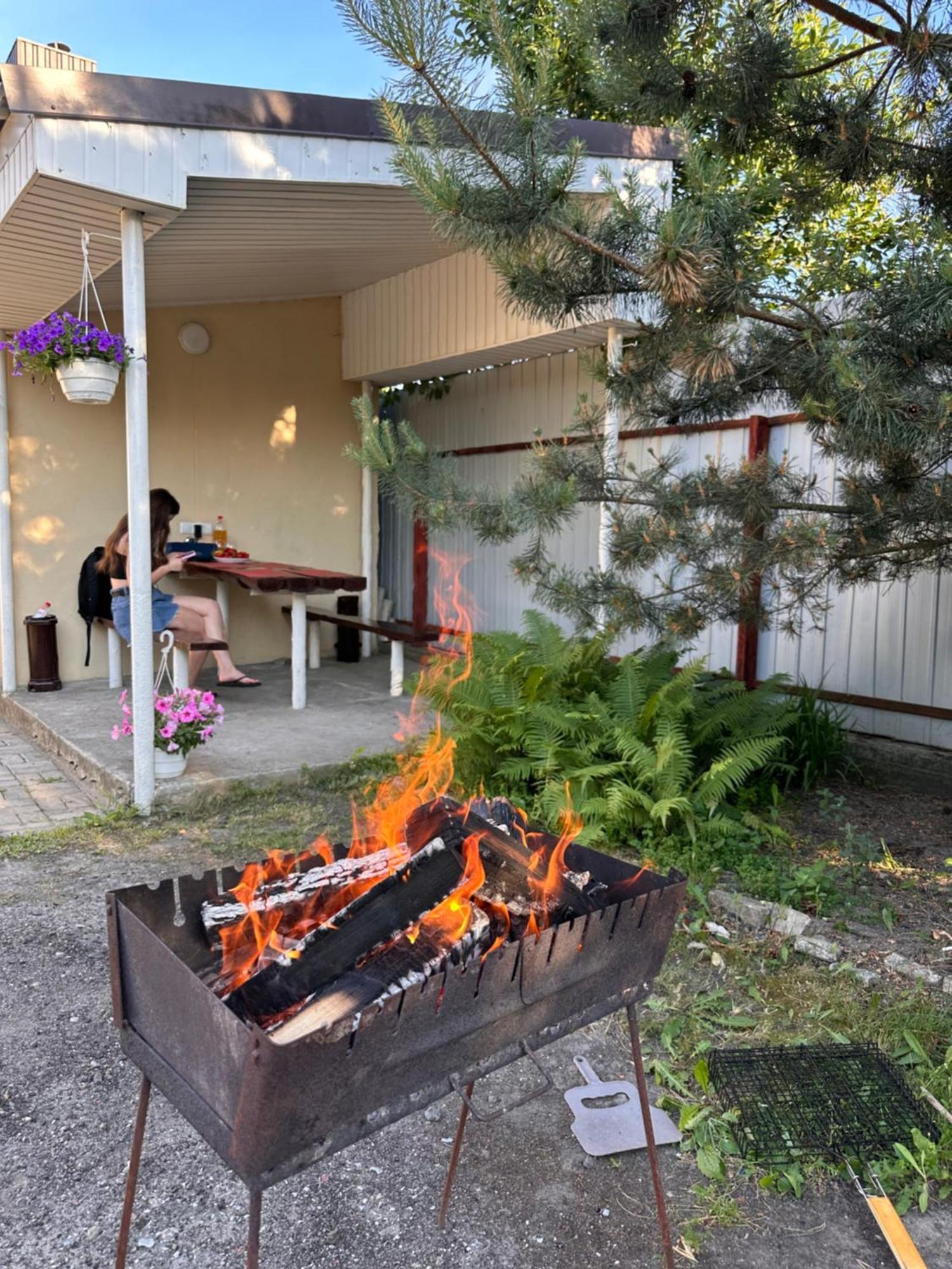 Vesela Bdzhilka Hotel Soemy Buitenkant foto